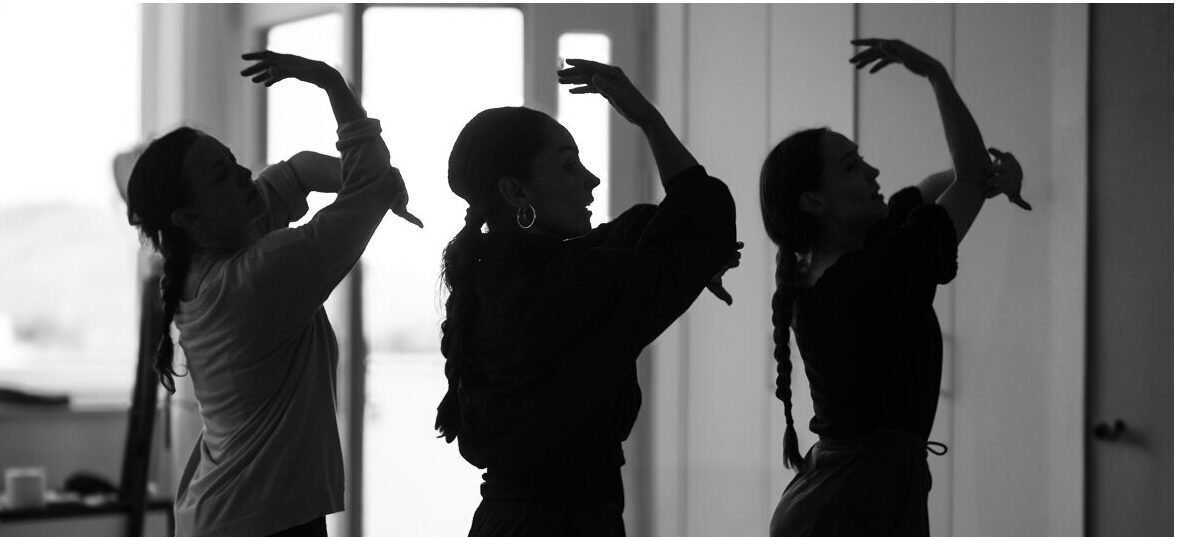 Florencia Oz, Paula Comitre y Carmen Angulo - Reflexiones sobre las Parcas (In Progress)